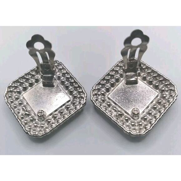 Vintage Earrings Clip Diamond Shape Red Glass Rhinestones Silvertone Statement - Picture 6 of 8